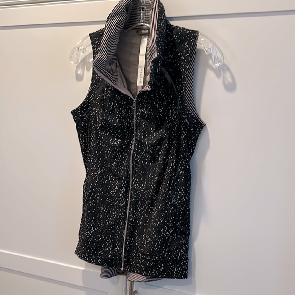 Lululemon Go The Distance Blk/Pink Speckled Vest Size 4